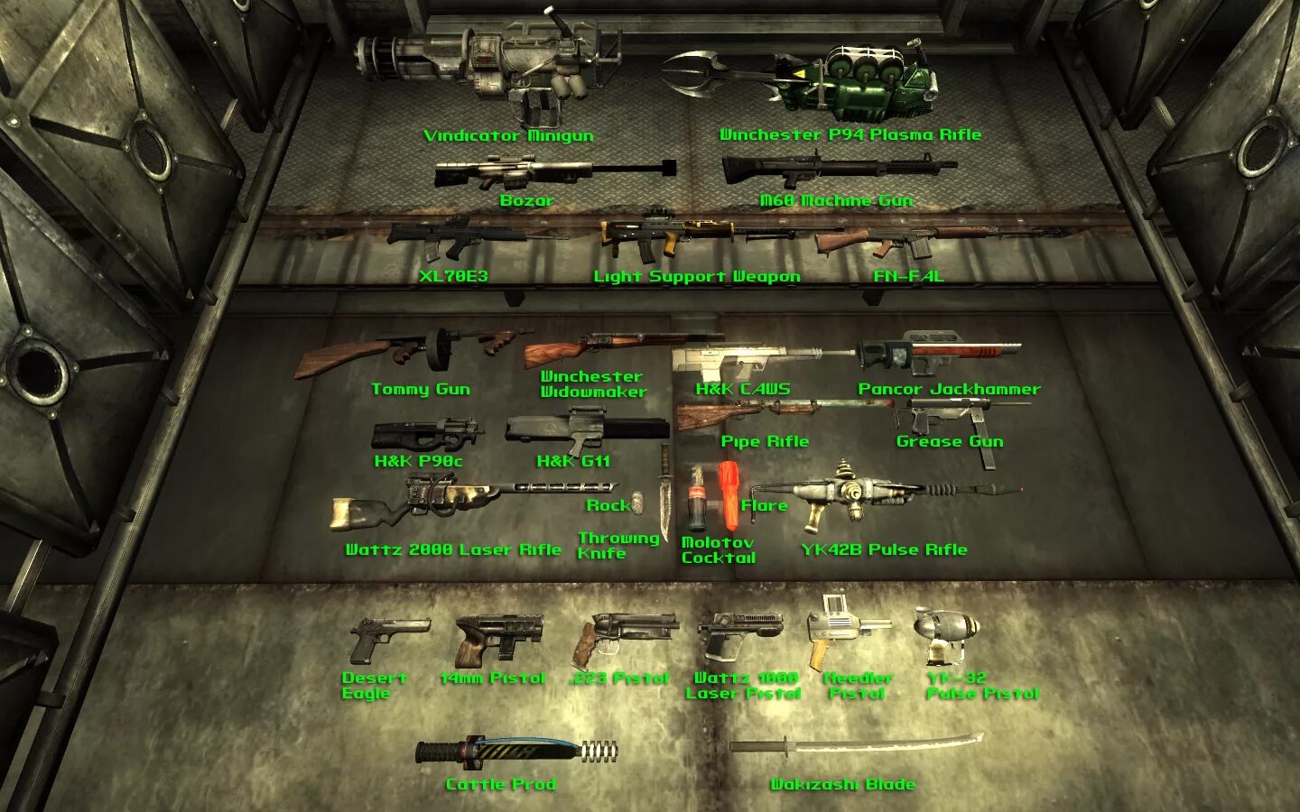 Где взять 3. Fallout 3 Classic Weapon. Пистолет фоллаут 3. Фоллаут 3 оружие. Оружейный станок в фоллаут 3.