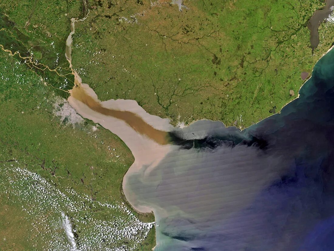 Река соединяющая великие озера с атлантическим океаном. Рио де ла плата река. Река Амазонка впадает в Атлантический океан. Эстуарий ла-плата. Рио-Негро (река, впадает в Атлантический океан).