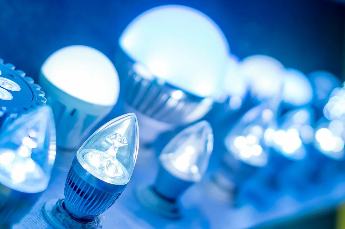 Светодиодные лампы для дома. Led bulb. Лампы освещения светодиодные. Электротовары лампочки. Светодиодные лампы направленного света е27.