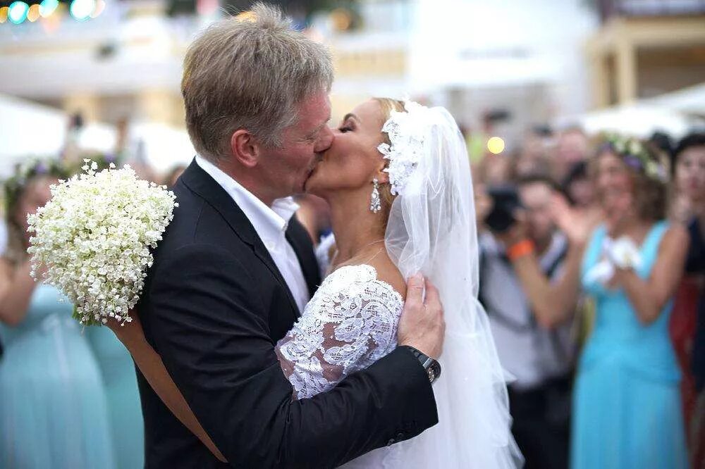 Песков браки. Песков браки. Свадьба пескова и навки. Свадьба татьяны навки и дмитрия пескова. Песков и навка свадьба.