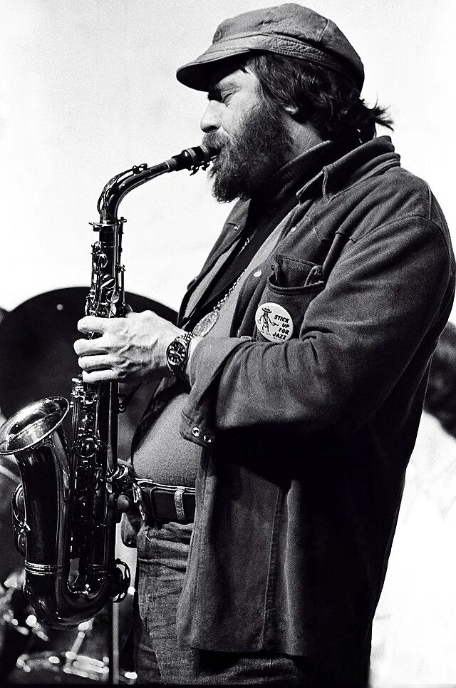 Саксофонист джаз. Фил вудс саксофонист. Джаз вуд. Tom harrell. Джаз вуд.
