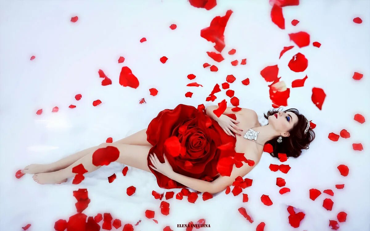 Красивые афоризмы про женщин. Каждая девушка такая. Юмор из жизни. Каждая девушка такая. Мемы про парней.