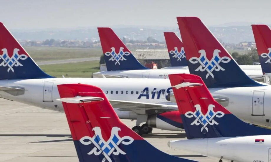 Air serbia a330 tesla. Эйр сербия бизнес класс. А 319 сербские авиалинии. Авиакомпания air serbia. Air serbia фото.