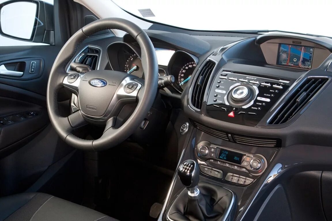 Ford Kuga 2015 салон. Ford Kuga 2016 салон. Ford Kuga II 2015. Форд Куга салон.