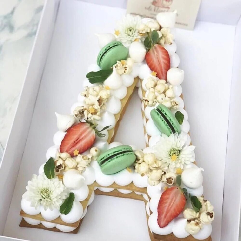 Тортик в виде буквы а. Торт буквой д. Торт буквой д. Торт в виде буквы м. Торт в форме буквы и.