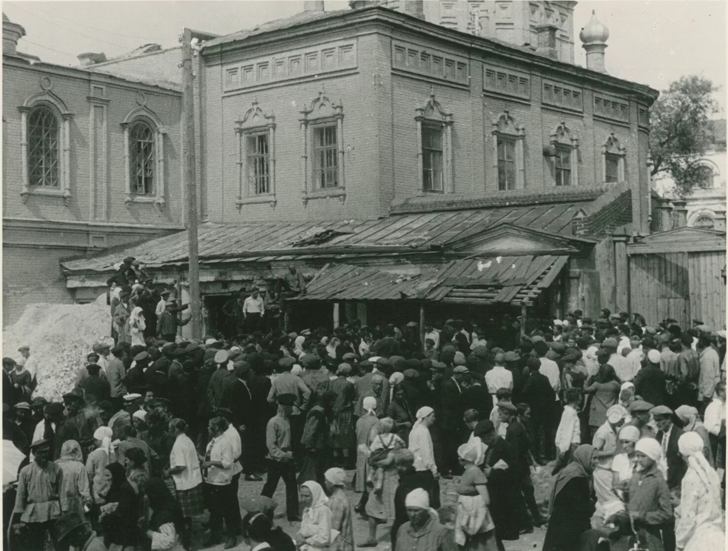 Организации 20 30 годов. Казань в 1930-е. Казань 1930 год. Толкучий рынок Казань. Казань Кремль в 1930-е годы.