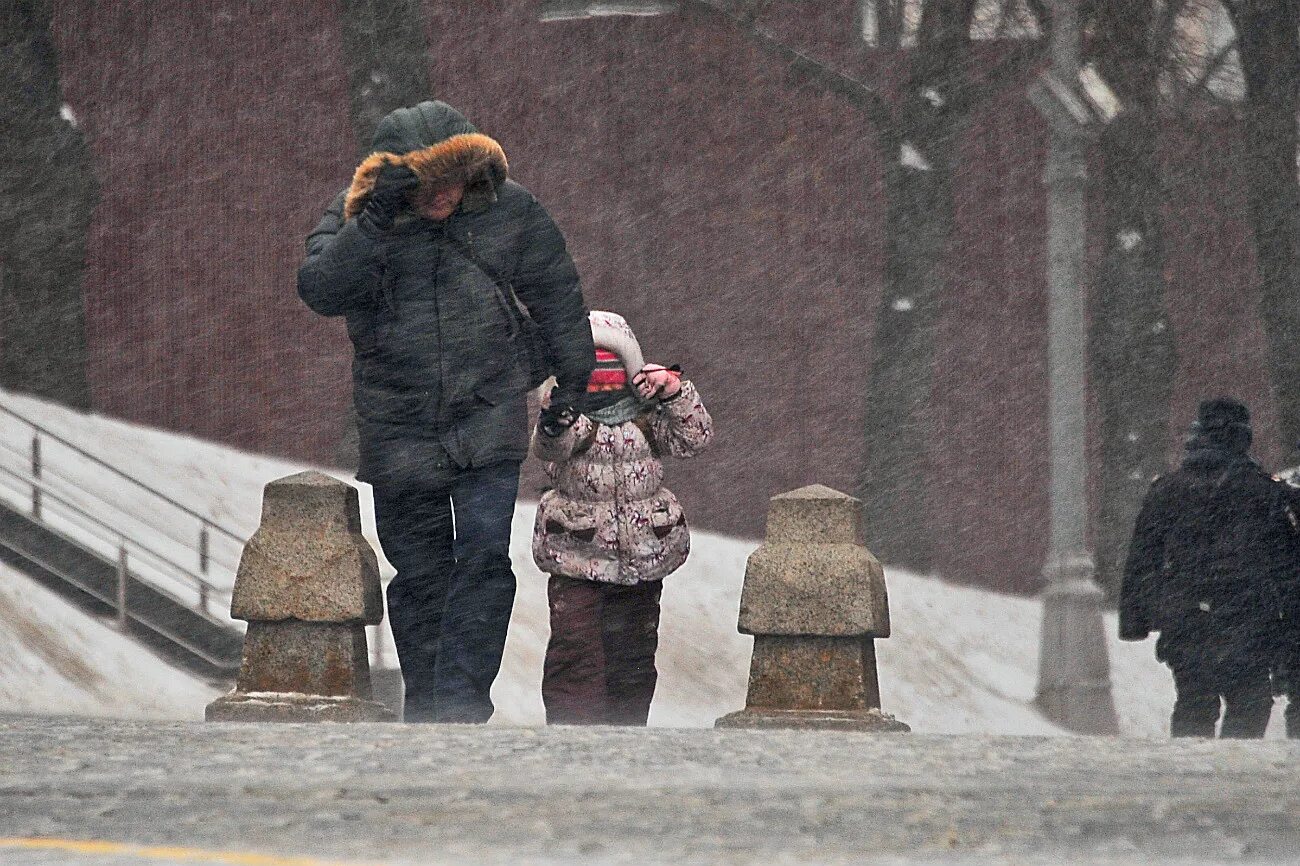 Завтра будет 0 градусов. Похолодание весной. Сильный снег. Сильный снегопад. Похолодание в России.