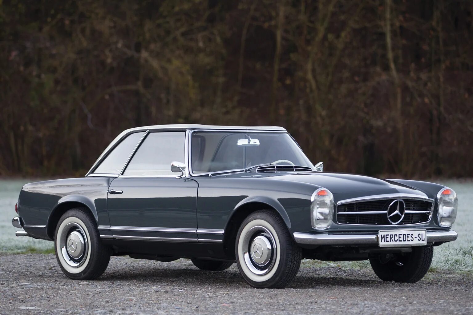 1966 mercedes-benz brochure. Mercedes 230 sl. Mercedes 230 sl. Mercedes sl 1966 side. Mercedes 230sl 1965.