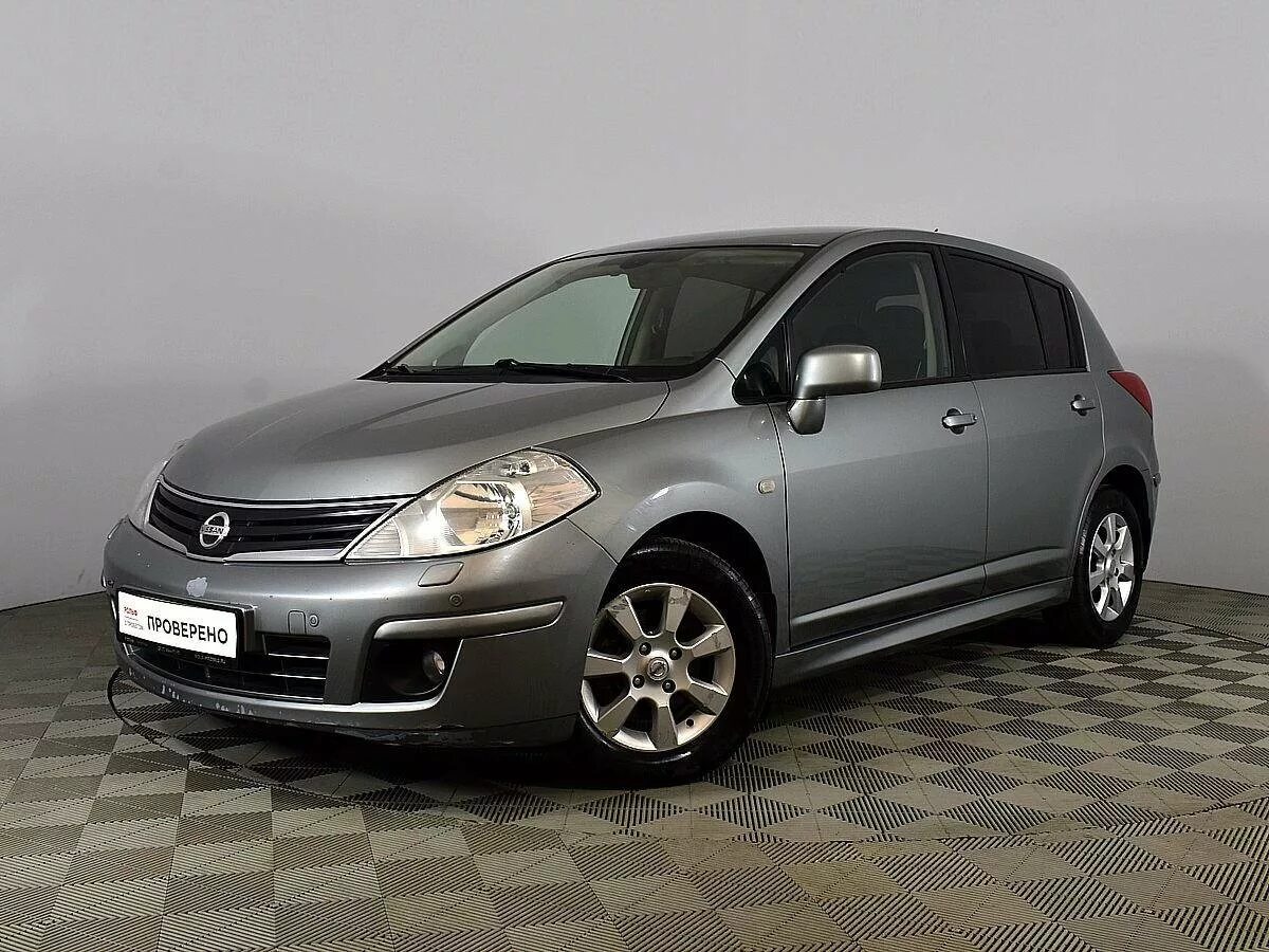 Nissan Tiida 2010. Ниссан Тиида 2010 хэтчбек. Nissan Tiida 2012 хэтчбек. Nissan Tiida серый. Ниссан тиида купить 2010