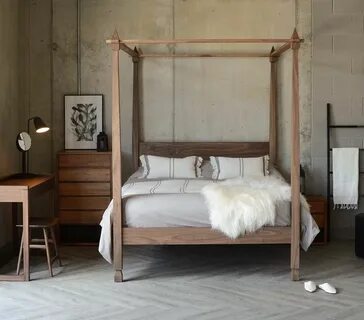 Four poster bed