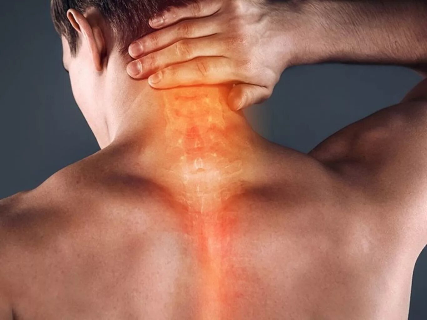 Боли в области шеи спины