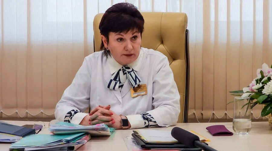 Главврач поликлиники симферополь. Главврач Семашко. Фурсова Семашко больница.