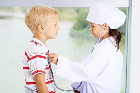 Играем в доктора с младшей сестрой