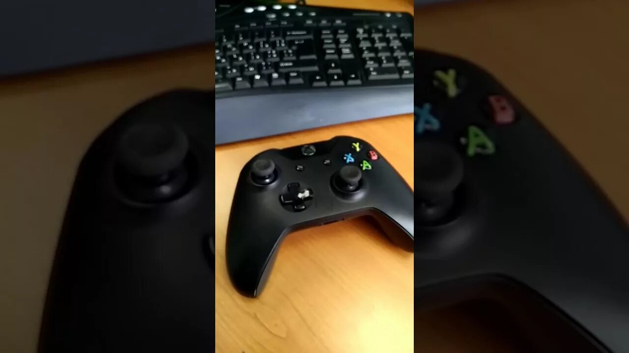 Как разобрать xbox one. Геймпад хбокс 360 разбор. Разобранный джойстик Xbox 360. Разбор геймпада Xbox one s. Xbox one Gamepad disassembled.