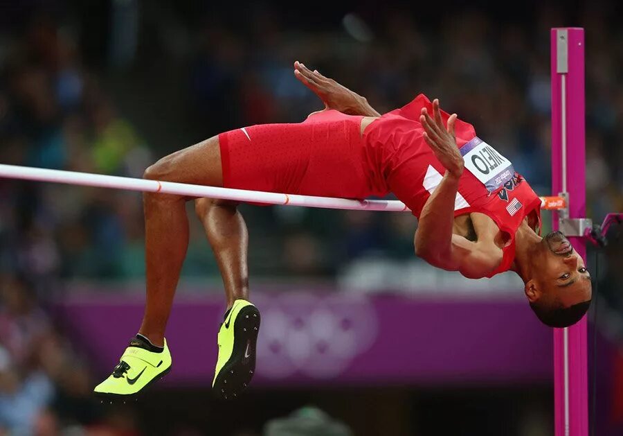 Акименко михаил легкая атлетика. Спортсмен выполнил 4 прыжка. Спортсмен прыгает в высоту. Спортсмен выполнил 4 прыжка. Спортсмен выполнил 4 прыжка.