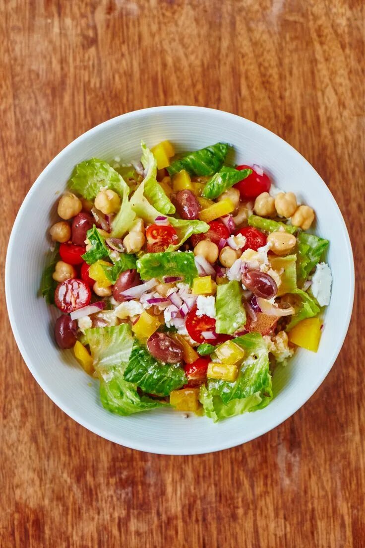 Диетические салаты для похудения. Салаты на пп. Ужин мясо с салатом пп. Элкк с оз до пп. Салат из нута с помидорами.