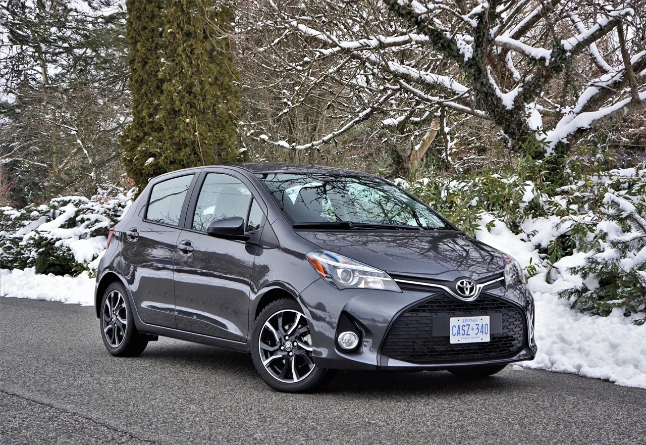 Тойота ярис 2017. Toyota yaris new. Тойота ярис 2017. 8 grmn. Toyota yaris 2018 hybrid.