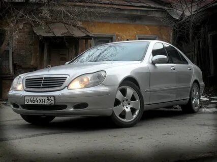 Мерседес 220 2000 года