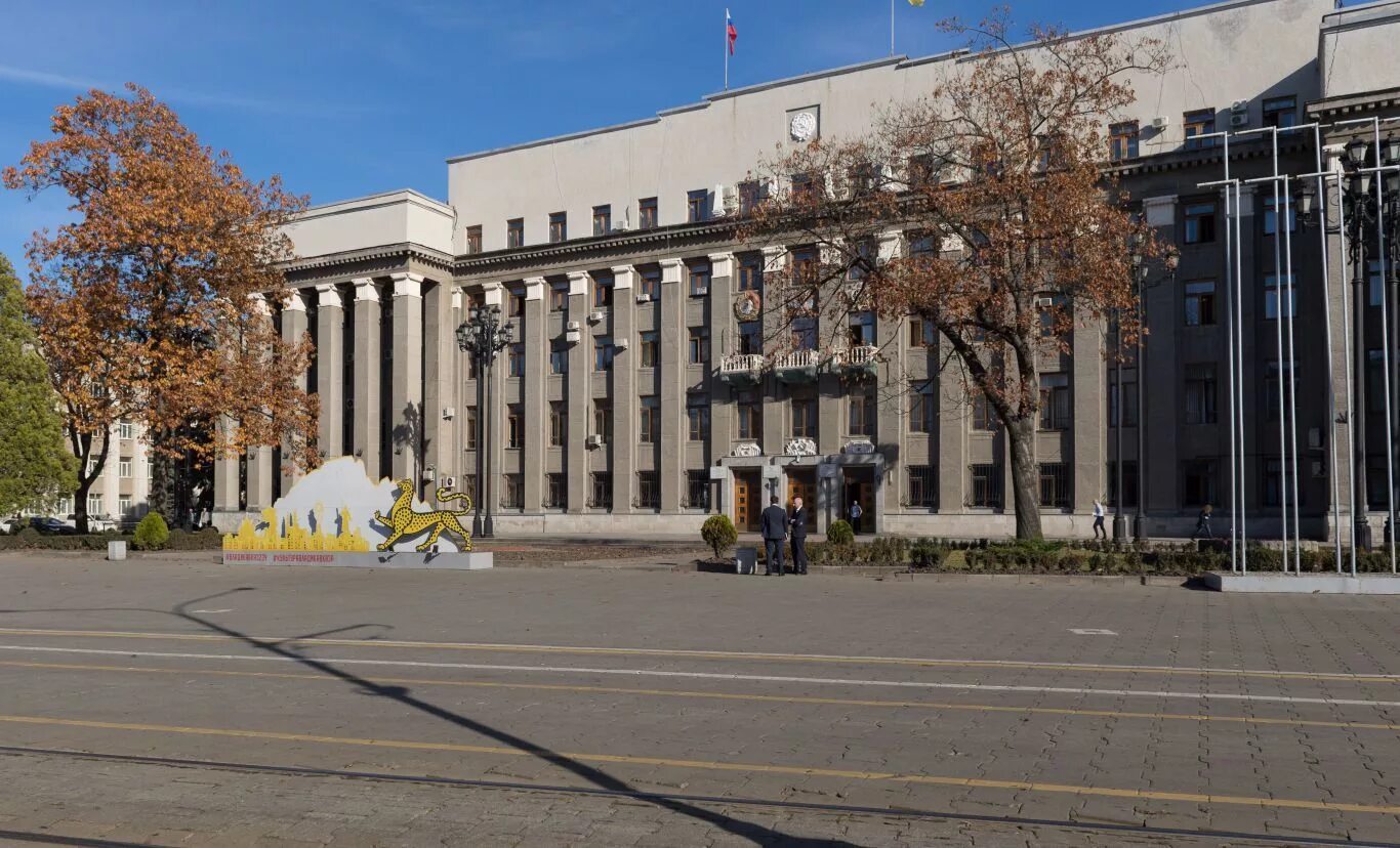 Президент рсо-алания. Пл свободы владикавказ. Зам министра рсо алания. Доклад послание главы рсо 2019 год фото. Парламент рсо-алания здание.