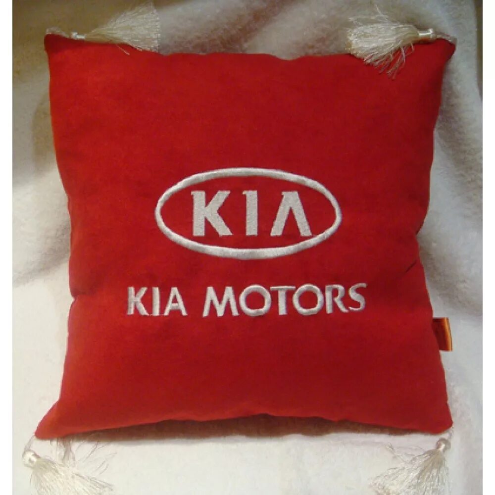 Подушки киа купить. Подушка красный. Подушка Киа. Подушка Киа с логотипом. Подушки с красной для авто.