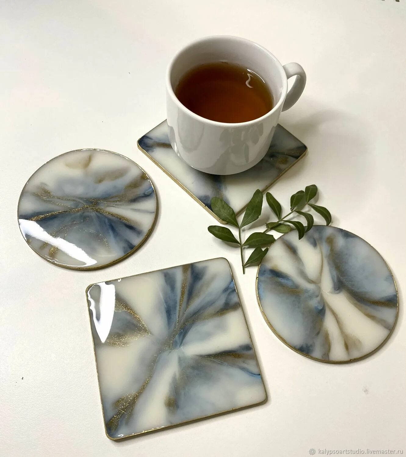 Подстаканники из эпоксидной смолы. Подстаканники смола. Поднос для украшений из эпоксидной смолы. Подстаканник из смолы. Подстаканники из эпоксидной смолы.
