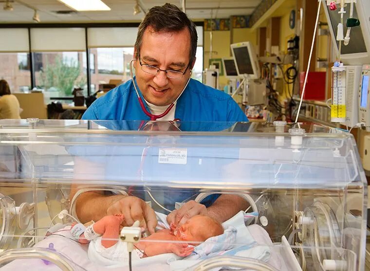 Первые врачи новорожденного. Отделение неонатологии. Неонатология новорожденных.
