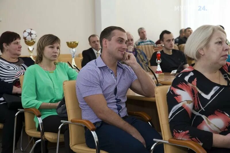 Зао муром фанера. Црпк муром. Муромская 15 ковров. Салоны в муроме. Эфир муром.