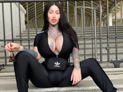 30-летняя канадская модель Мэри Магдалин стала жертвой своих собственных эк...