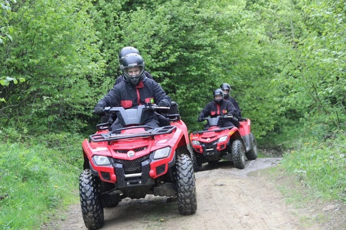 Квадроциклы без прав какие. Квадроцикл категории в1. Polaris Sportsman 400 2007. Квадроцикл для дорог общего пользования.