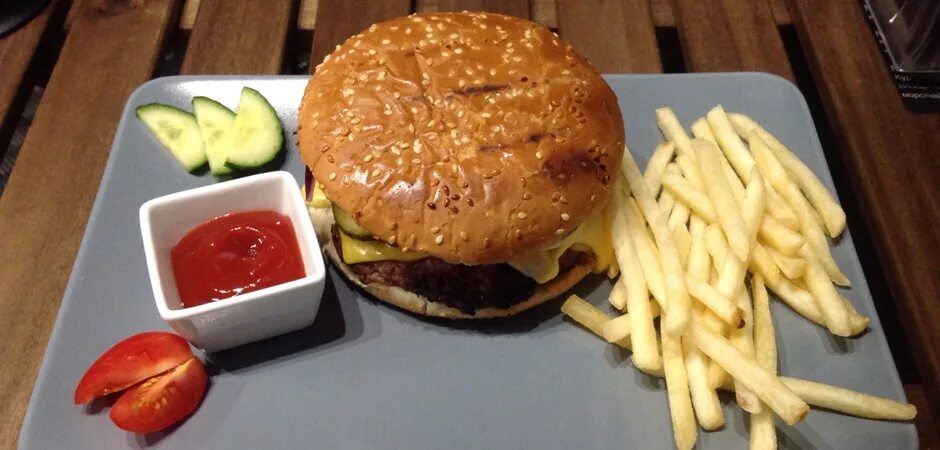 Бургеры иркутск. Бургерная в иркутске. Бургеры иркутск лучшие. Баварский бургер. Burger38 иркутск улица.