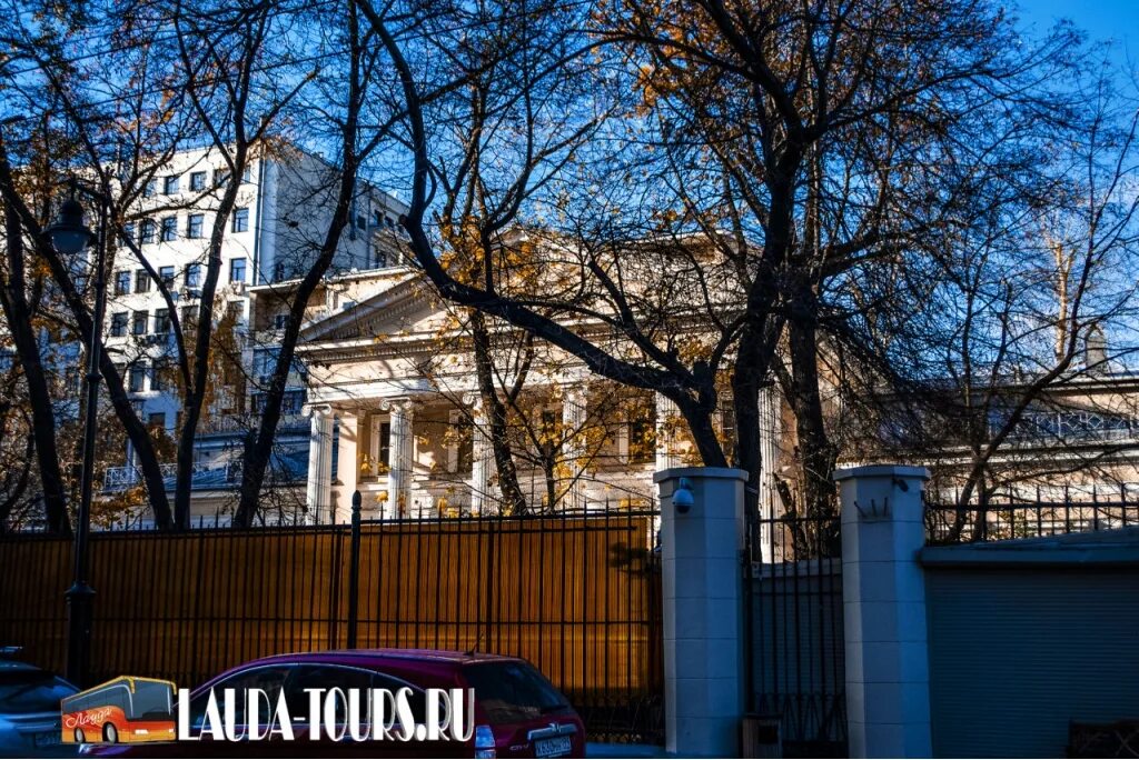 Городская усадьба маршака. Городская усадьба Докучаева-Солдатенкова. Городская усадьба Мясницкая 37. Дом Солдатенкова на Мясницкой. Усадьба Козьмы Солдатенкова на Мясницкой улице.