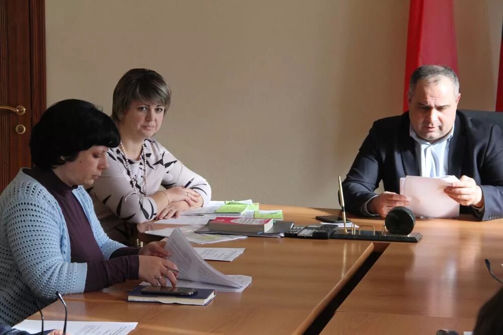 отдел по делам несовершеннолетних, опеке и попечительству. тютрина ольга. опека тосно. опека тосно. дети ждут артур м.