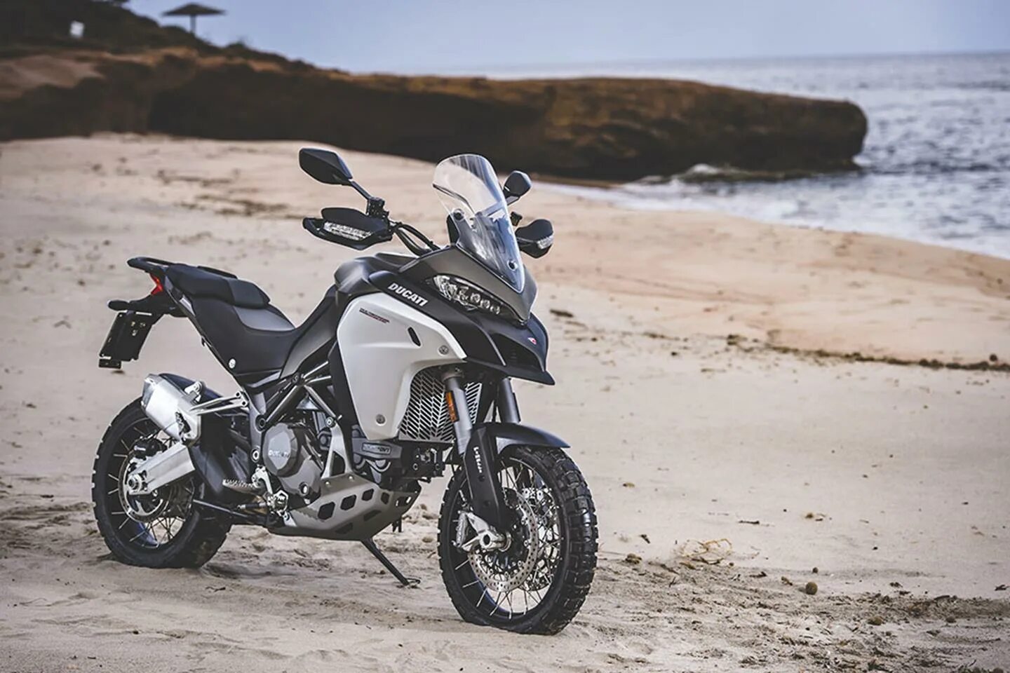 Эндуро 1200. Yamaha tenere 700 extreme edition. Ducati multistrada 1200 enduro. Турэндуро дукати мультистрада. Ducati multistrada 1200.
