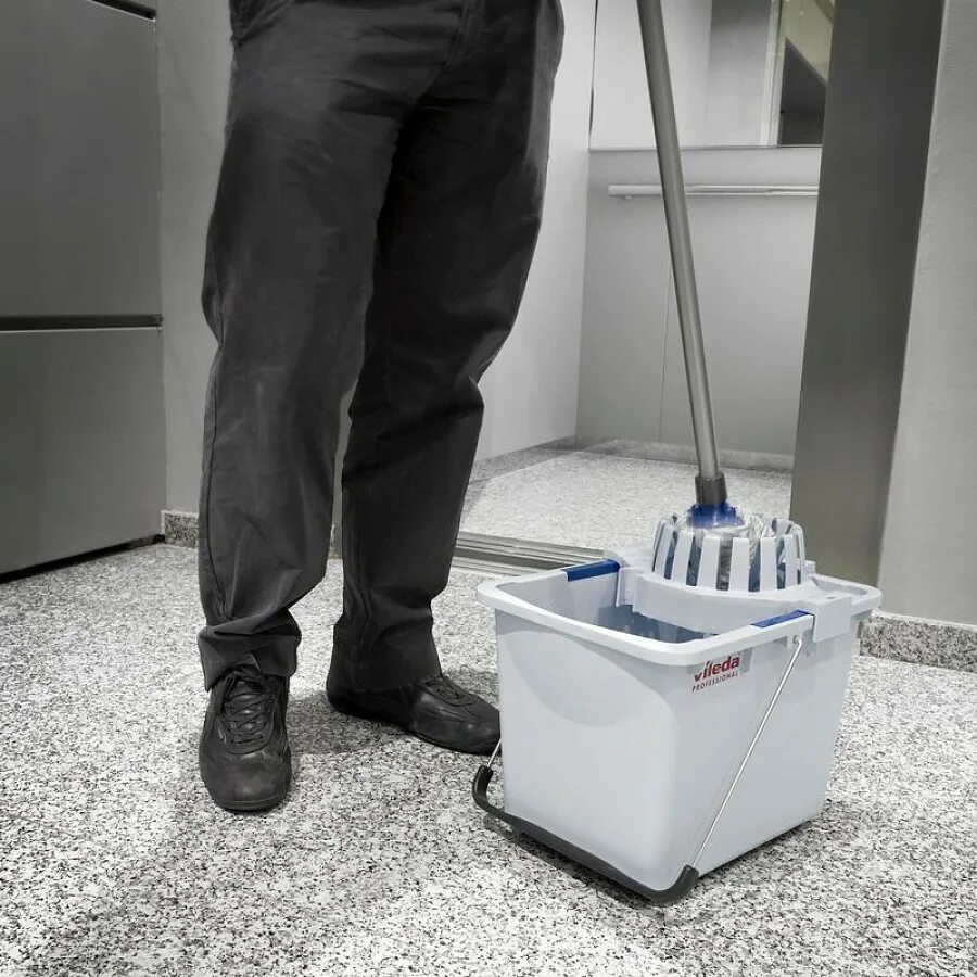 Насадкой vileda. Vileda professional super mop. супер моп виледа. насадка на моп виледа. vileda professional супермоп.
