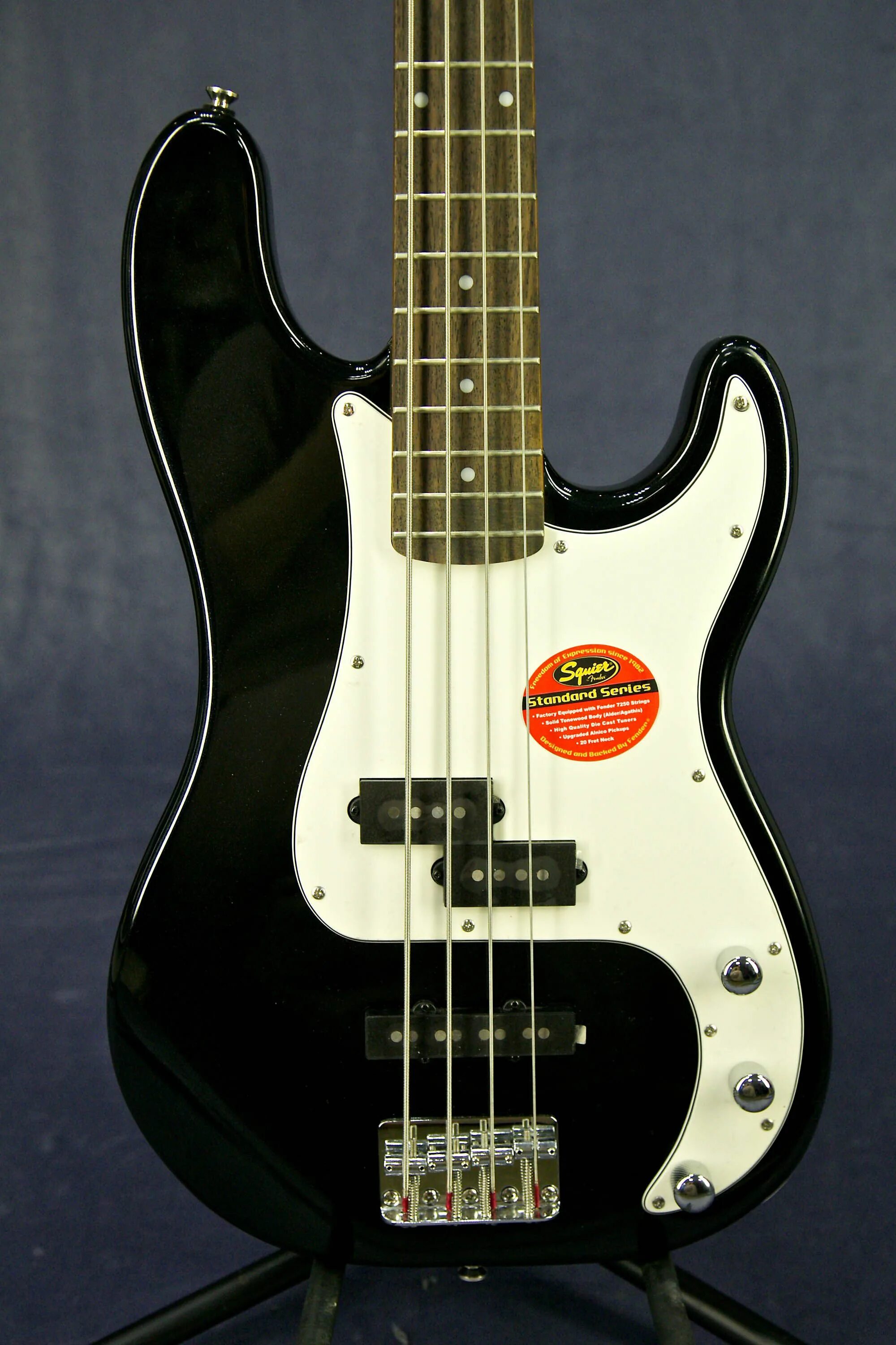 Bass 2012. Бас гитара Squier Precision Bass. Fender Precision Bass 1960. Гитара Фендер скваер Пресижн бас. Fender Precision Bass American Standard.