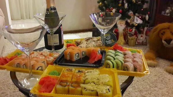 Еда на дом абакан. Суши абакан. суши абакан доставка sushi&amp;fries. доставка суши хакасия.