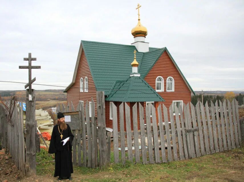Церковь поселок восточный. Восточный ефремовский район. Храм п. Пос. Храм дмитрия солунского щитниково.
