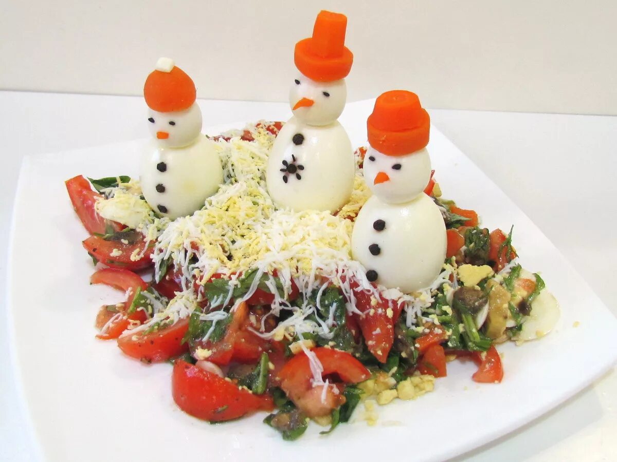 крабовый салат "рождественский венок". новогодние салаты. новогодний стол. оригинальные блюда на новый год рецепты. новогодние закуски.