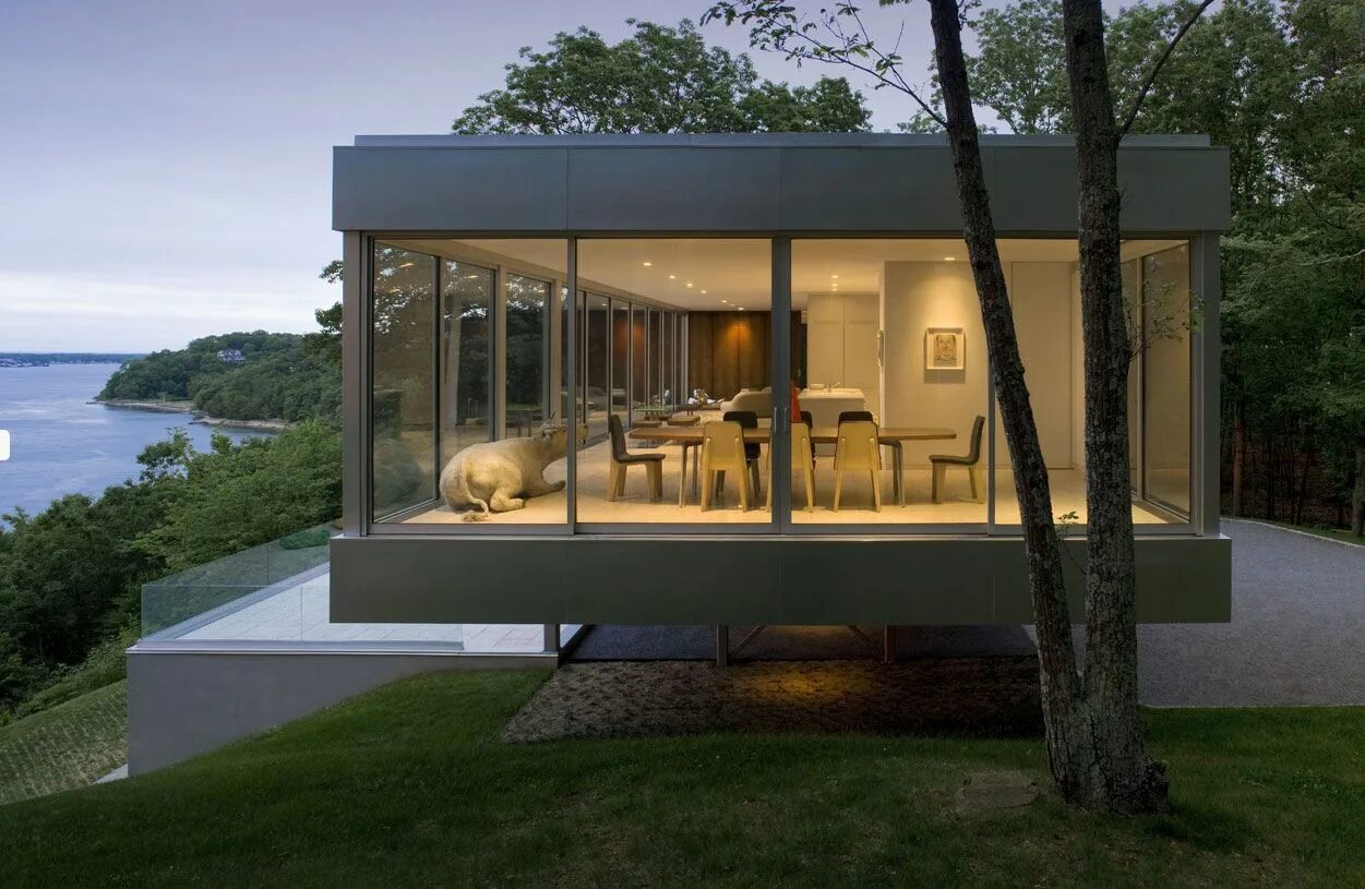 T me glass house. Стеклянный дом (Нью-Кейнан). Дом со стеклянной стеной. Дом с панорамными окнами. Стеклянный домик.