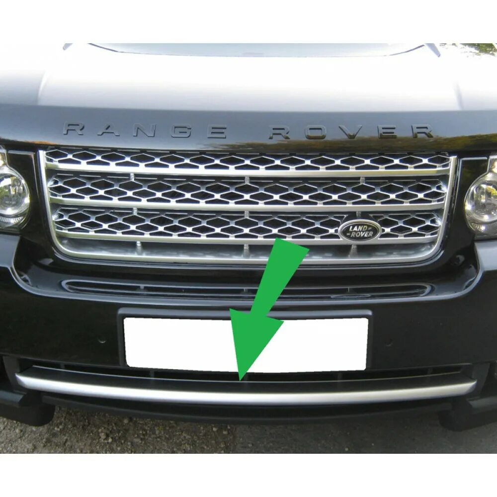 Снять бампер рендж ровер. Решетка range rover l322. range rover l322 2010 решетка черная. range rover 3 l322 черная решетка. передний бампер рендж ровер l322.