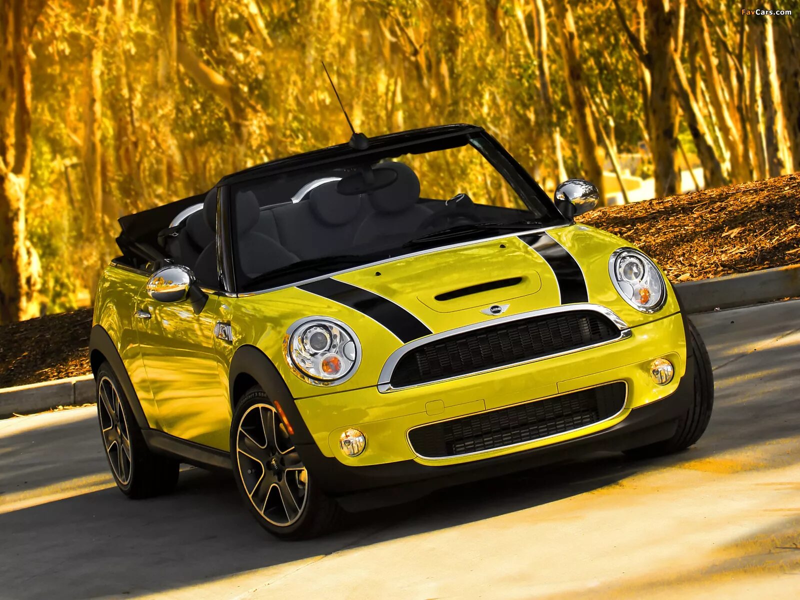 Желтый мини Купер. Mini Cooper s Cabrio 2009. Желтый мини Купер s. Мини Купер желтого цвета. Включи мини машина