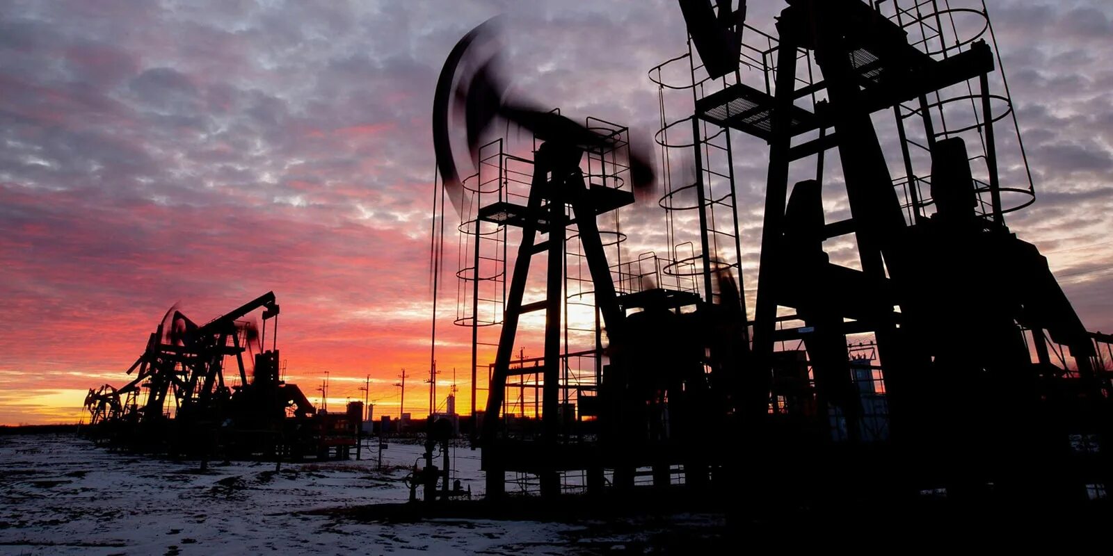 Добыча углеводородного сырья. Нефть. добыча нефти. добывают нефть.