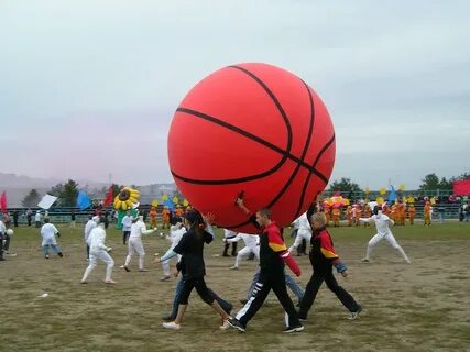 Игра с большим мячом