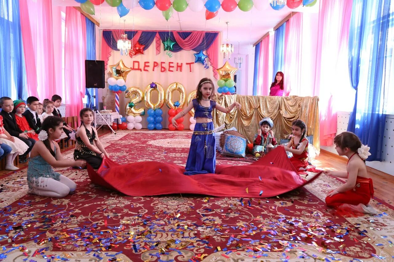 Дербент с детьми. Дербент садик. Дербент с детьми. Детский дом в дербенте. Социально-реабилитационный центр для несовершеннолетних г.