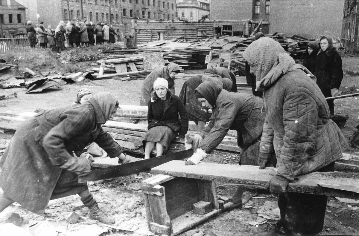 Ленинградская блокада 1941. Блокада Ленинграда 1942 год. Ленинград 1941 год блокада.