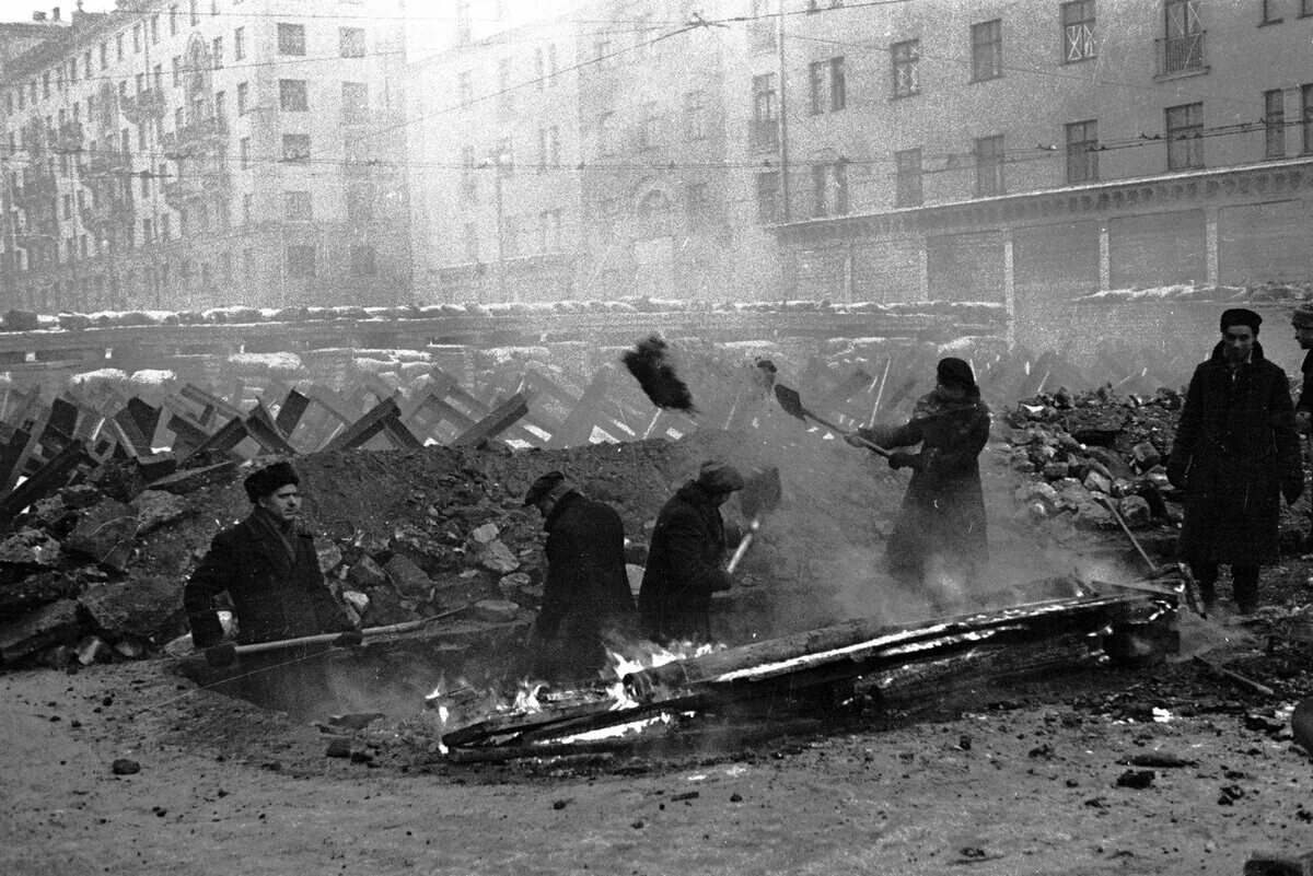 Битва под москвой 1941 год. 1941 год 19 сентября. 10 июля 1941 г. Баррикады в москве 1941. 10 июля 1941 г.
