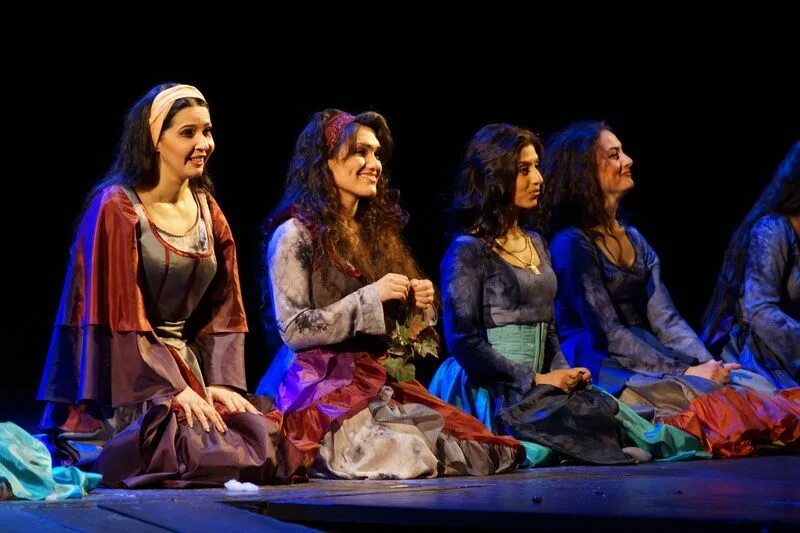 театр ромен графиня цыганка. цыганский театр ромен москва. мы цыгане спектакль театра ромэн. афиша ромэн. московский музыкально-драматический цыганский театр ромэн.