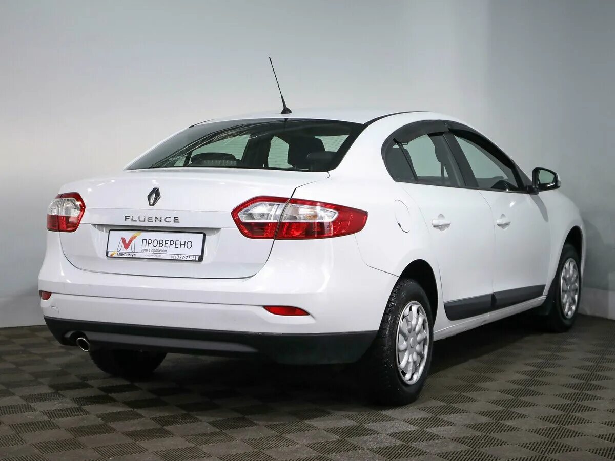 Renault fluence 1. Рено Флюенс 2014. Рено Флюенс 2014 Рестайлинг. Renault Fluence Рестайлинг.