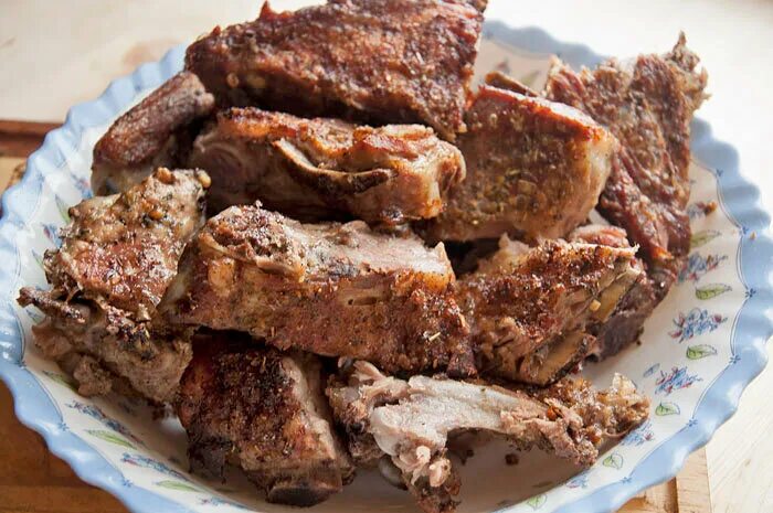 Как приготовить свиные ребрышки в мультиварке. Свиные рёбрышки в мультиварке. Мясо марала блюда. Как приготовить свиные ребрышки в мультиварке. Свиные рёбрышки в мультиварке.