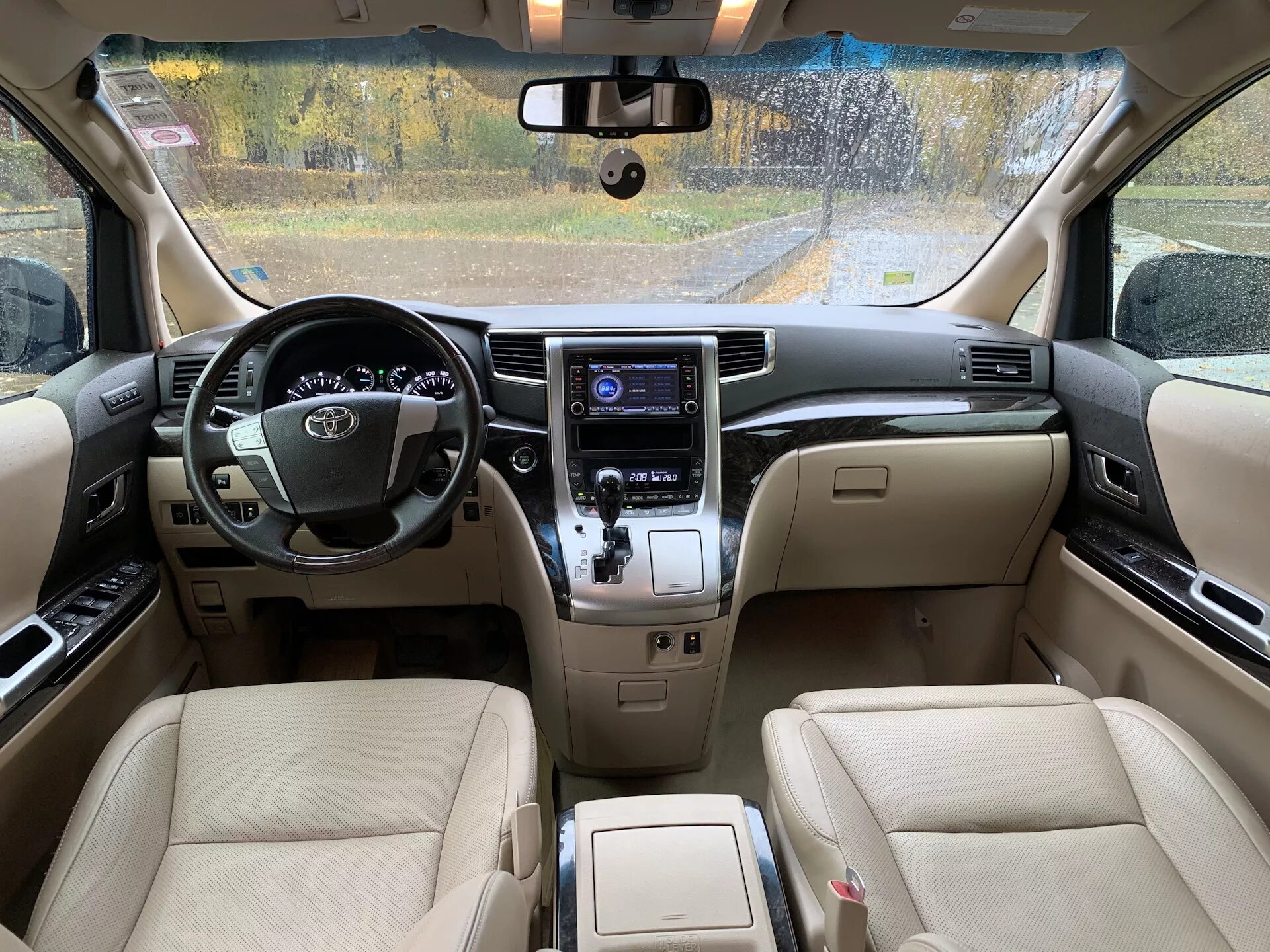 Toyota Alphard 2012. Toyota Alphard 2022 салон. Тойота альфард 2021 салон. Тойота альфард 2008 салон. Купить тойоту альфард с левым